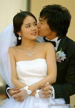 中性女星爆料结婚视频,甜蜜婚礼视频引发网友热议