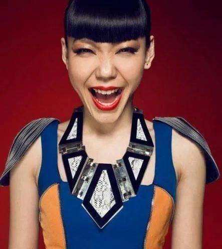 肥妈爆料中年好声音视频,激情四溢的舞台对决