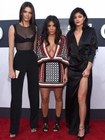 卡戴珊家族最新爆料视频